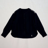 ノーカラーシャツ