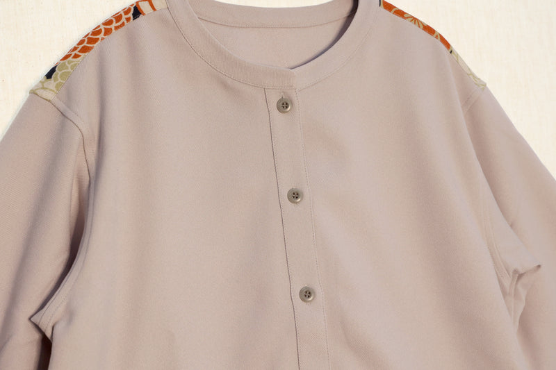 ノーカラーシャツ