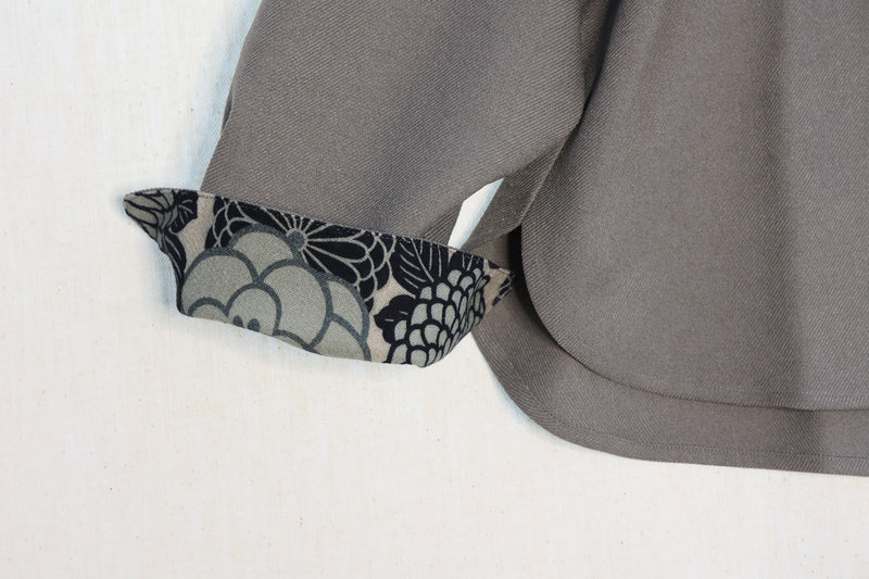 ノーカラーシャツ